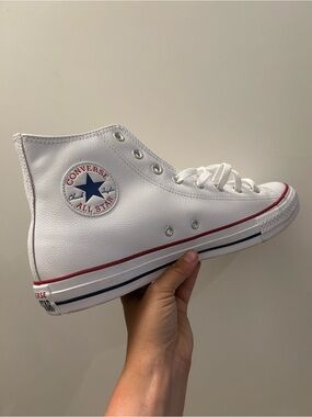 Converse Chuck Taylor High Top Sneaker White Leather Men’s 11.5 Women’s 13.5 NEW
